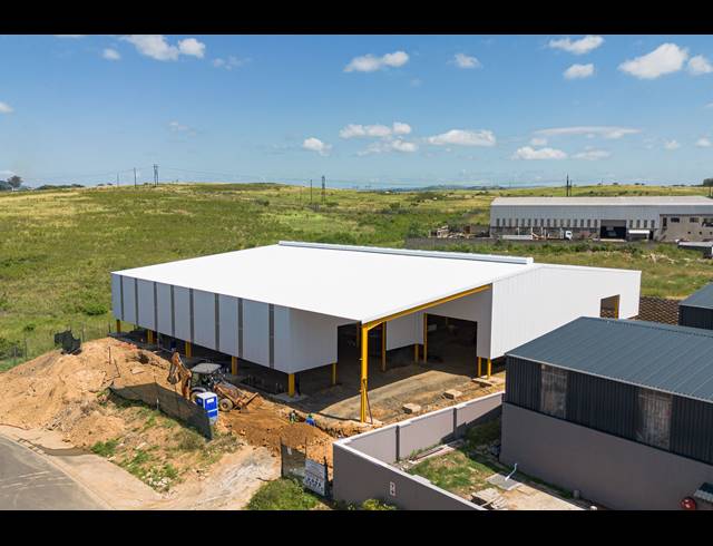 1,900M² WAREHOUSE FOR SALE IN ETETE